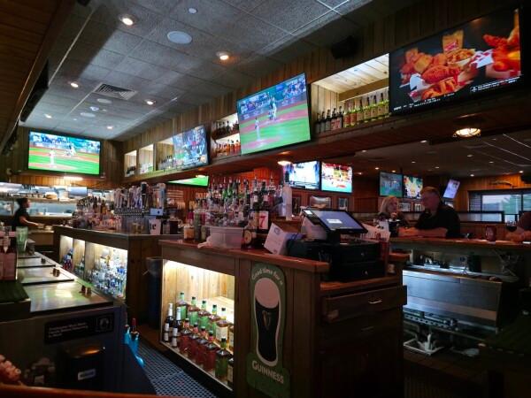 Best Sports Bars in Levittown - Millers Ale House Levittown
