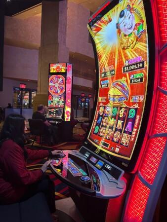 Best Sports Bars in Grantville - ESPNBet Sportsbook @ Hollywood Casino Grantville