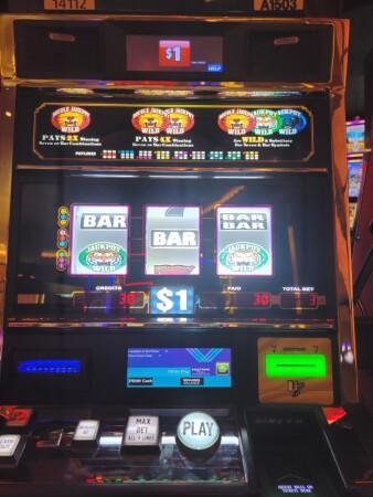 Best Sports Bars in Grantville - ESPNBet Sportsbook @ Hollywood Casino Grantville