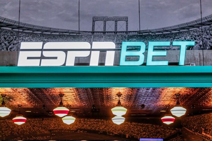 Best Sports Bars in Grantville - ESPNBet Sportsbook @ Hollywood Casino Grantville