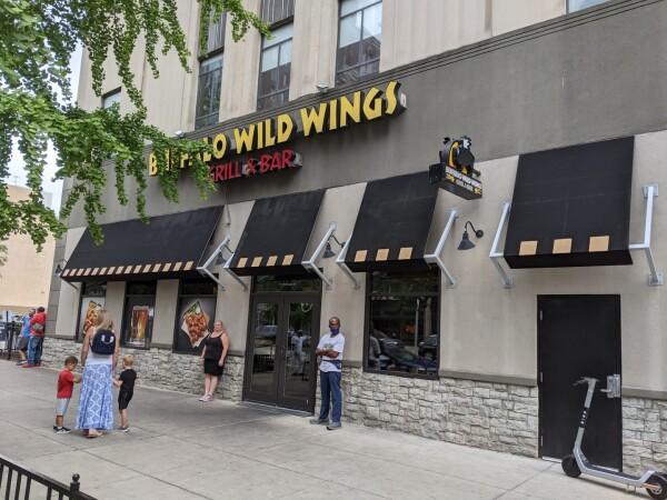 Best Sports Bars in Indianapolis - Buffalo Wild Wings @ Indianapolis, In - Downtown