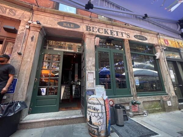 Best Sports Bars in New York - Becketts Bar And Grill