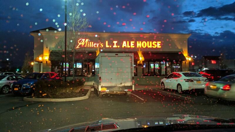 Best Sports Bars in Deer Park - Millers Ale House Deer Park