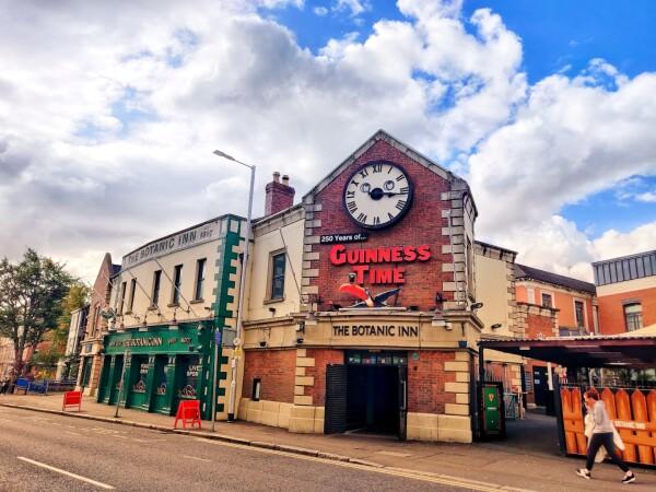 Best Sports Bars in Belfast - Botanic Inn