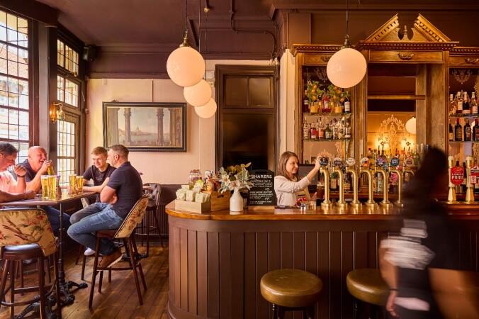 Best Sports Bars in Barbican - Sutton Arms EC1