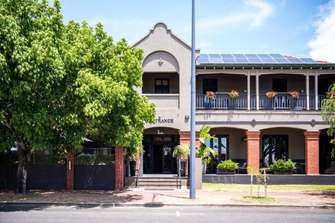 Best Sports Bars in Wembley - The Wembley Hotel