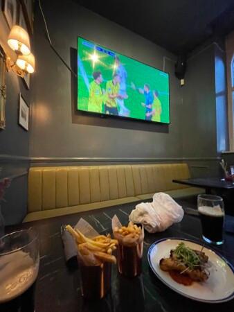 Best Sports Bars in London - Phoenix