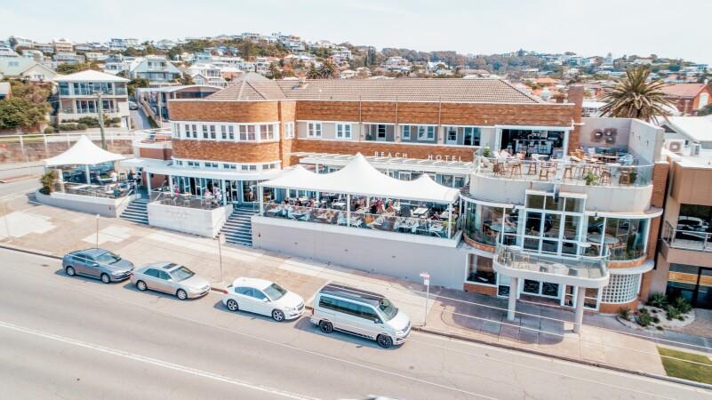Best Sports Bars in Merewether - The Beach Hotel Merewether