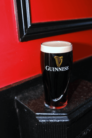 Best Sports Bars in Paris - The Blossom Arms