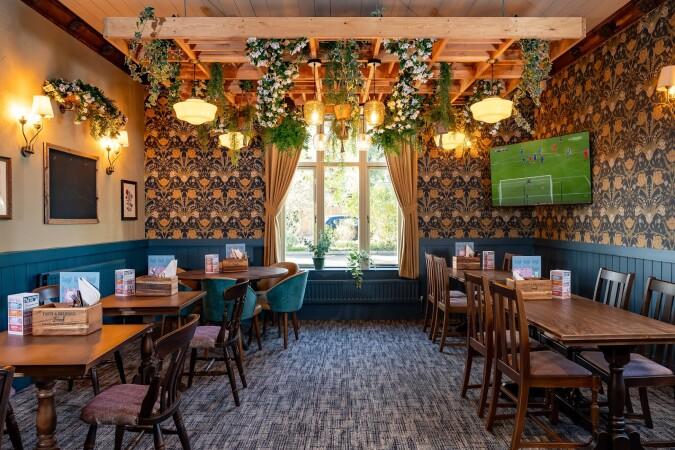 Best Sports Bars in Bedford - King William IV