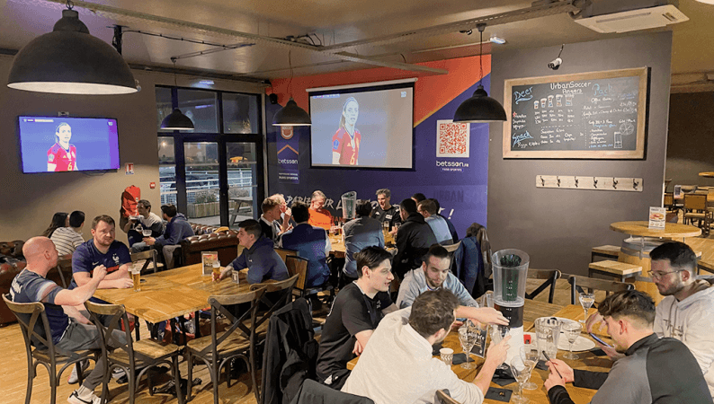 Les Meilleurs Bars à Angers - Sports Bar - UrbanSoccer Angers