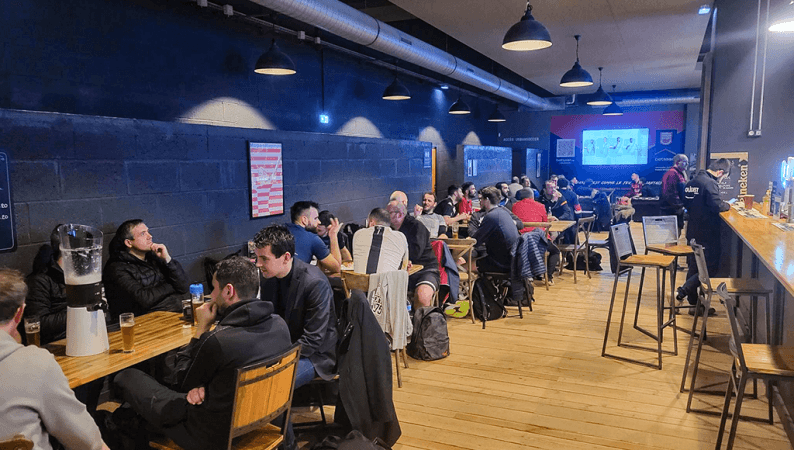 Best Sports Bars in Carquefou - Sports Bar - UrbanSoccer Nantes - Carquefou