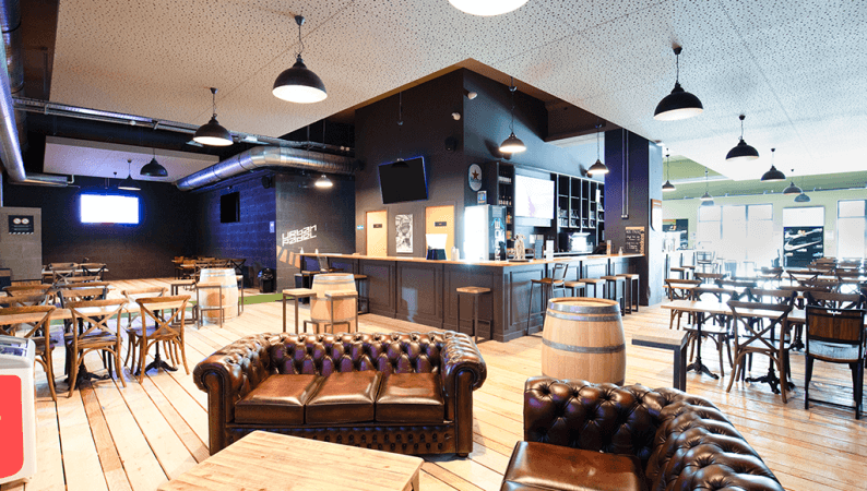 Best Sports Bars in Carquefou - Sports Bar - UrbanSoccer Nantes - Carquefou