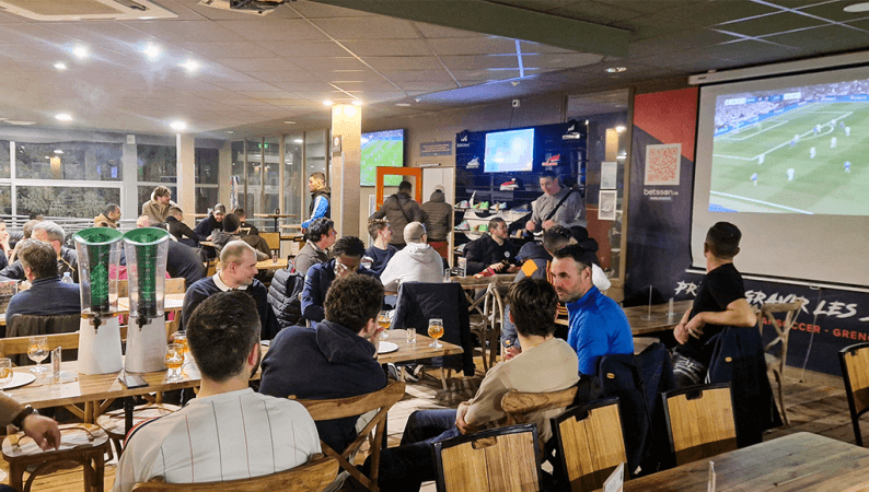 Best Sports Bars in Meylan - Sports Bar - UrbanSoccer Grenoble
