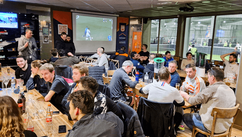 Best Sports Bars in Meylan - Sports Bar - UrbanSoccer Grenoble