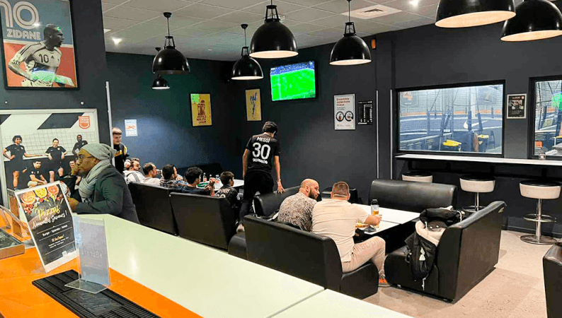 Beste Sportsbars in Lognes - Sports Bar - UrbanSoccer Marne la Vallée