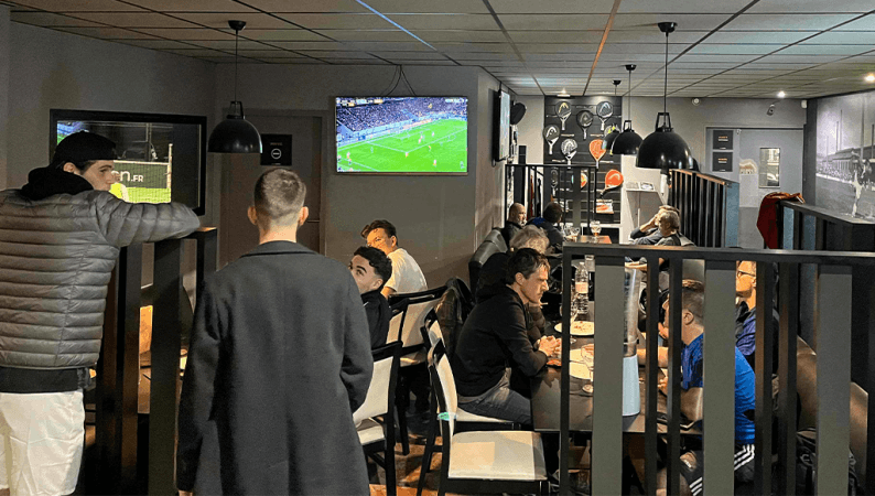 Best Sports Bars in Castelnau-le-Lez - Sports Bar - UrbanSoccer Montpellier