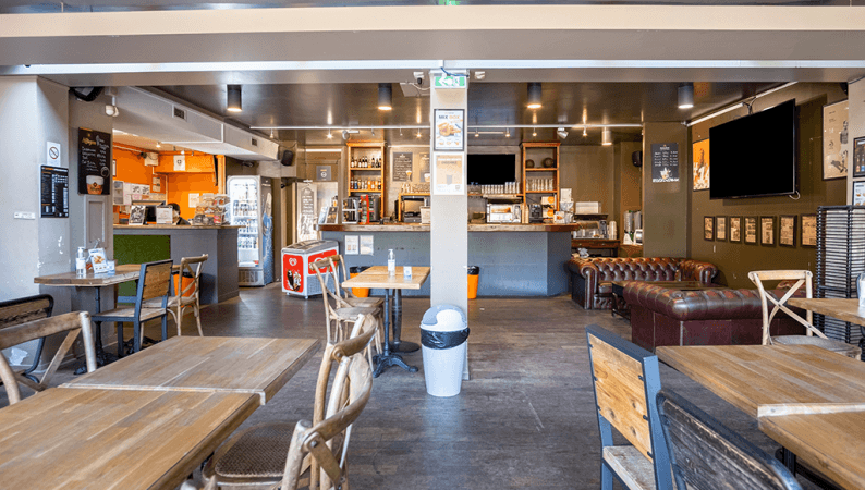 Best Sports Bars in Puteaux - Sports Bar - UrbanSoccer Puteaux-République