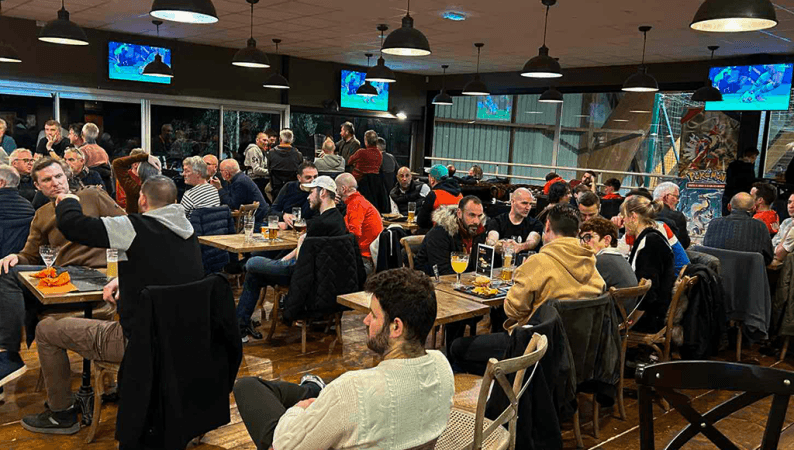 Best Sports Bars in Vern-sur-Seiche - Sports Bar - UrbanSoccer Rennes-Vern