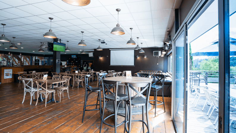 Best Sports Bars in Vern-sur-Seiche - Sports Bar - UrbanSoccer Rennes-Vern