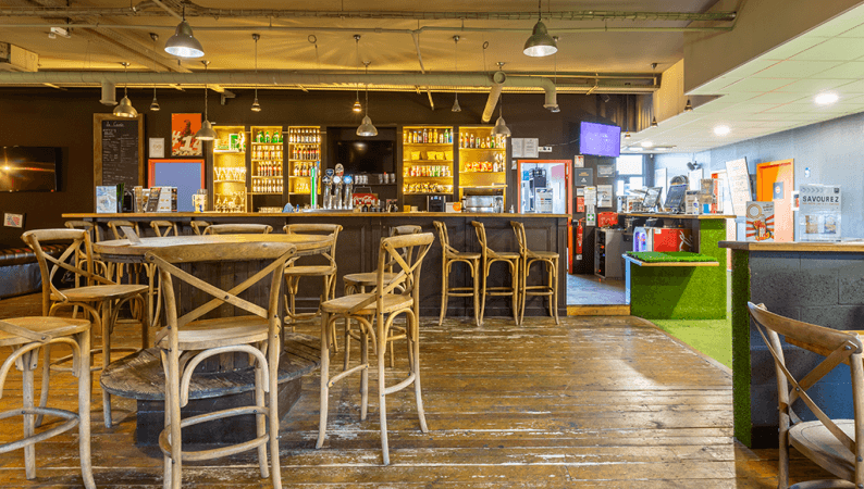 Best Sports Bars in Strasbourg - Sports Bar - UrbanSoccer Strasbourg