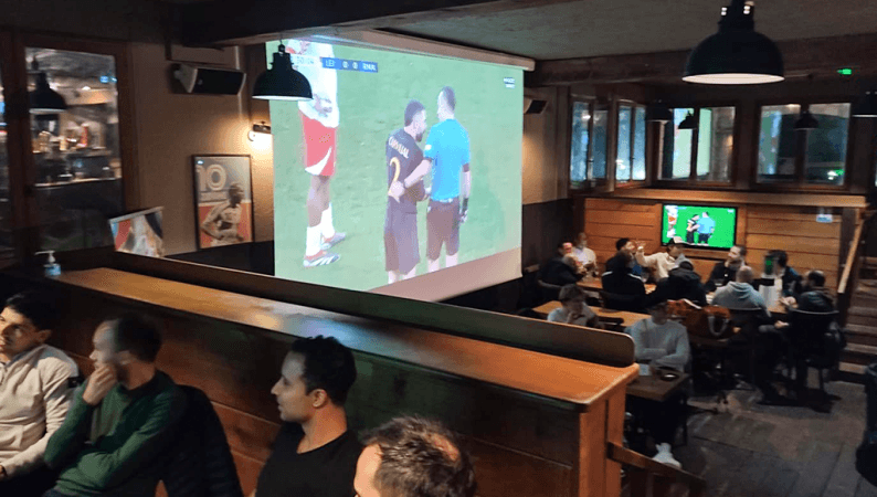 Best Sports Bars in Villeneuve-Loubet - Sports Bar - UrbanSoccer Villeneuve-Loubet