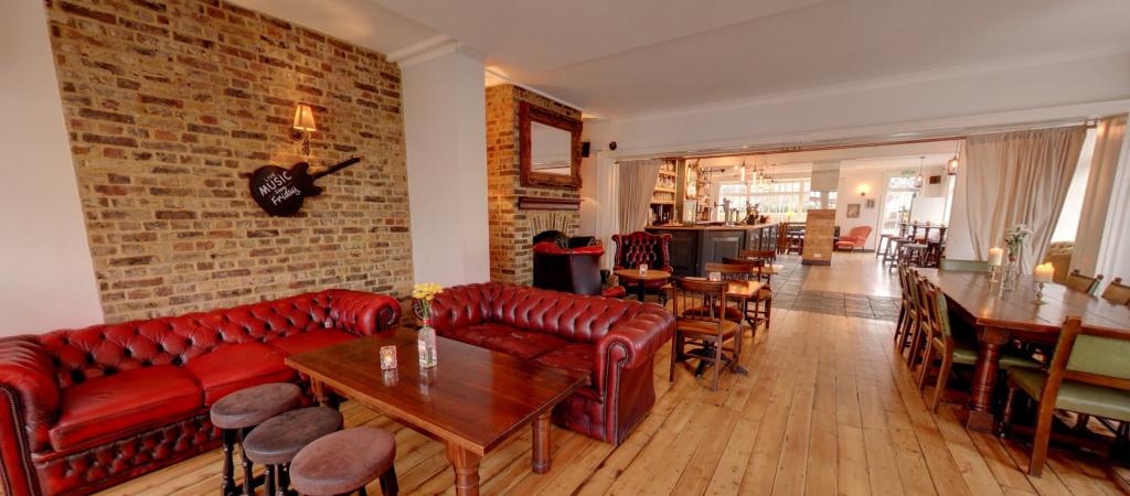 Best Sports Bars in London - The Pilgrim