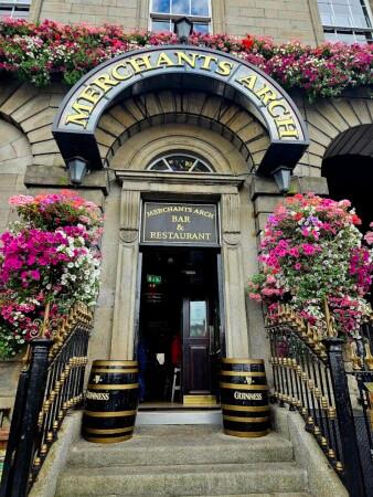 Best Sports Bars in DUBLIN - MERCHANTS ARCH BAR AND RESTAURANT