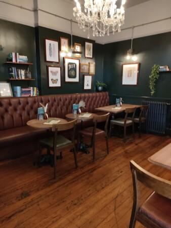 Best Sports Bars in Kentish Town - Vine