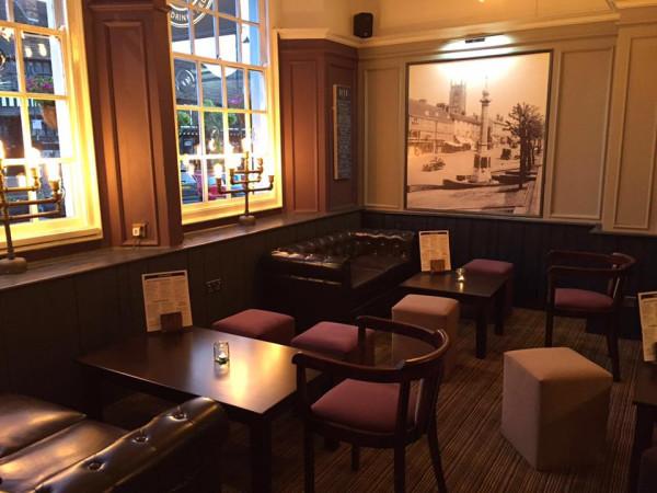 Les Meilleurs Bars à East Grinstead - The Crown