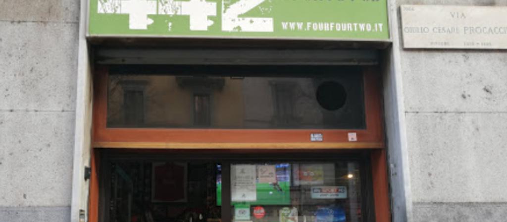 Best Sports Bars in Milano - 442 Sports Pub