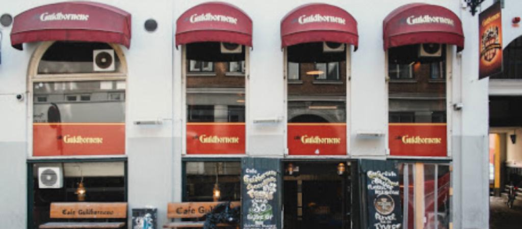 Best Sports Bars in Copenhagen - Cafe Guldhornene