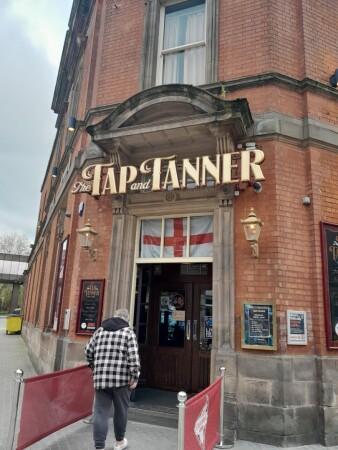 Best Sports Bars in Walsall - The Tap & Tanner