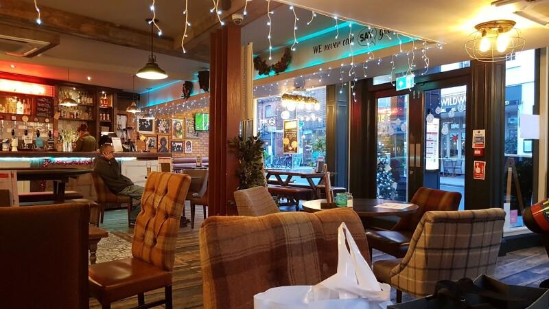 Les Meilleurs Bars à Chichester - The Chantry Chichester