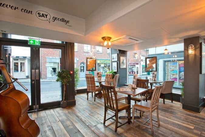 Les Meilleurs Bars à Chichester - The Chantry Chichester