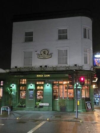 Les Meilleurs Bars à Surbiton - Black Lion