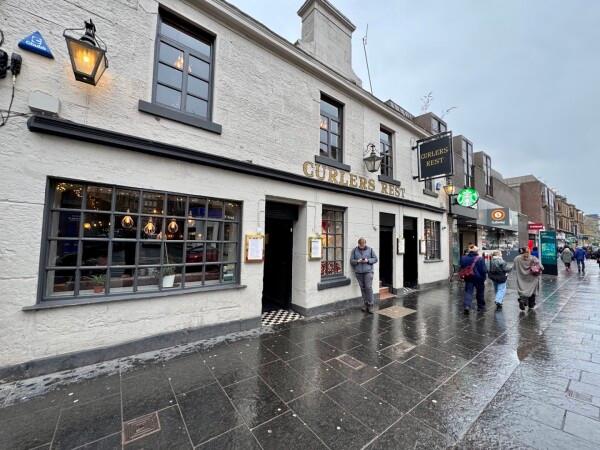 Best Sports Bars in Glasgow - Curlers Rest