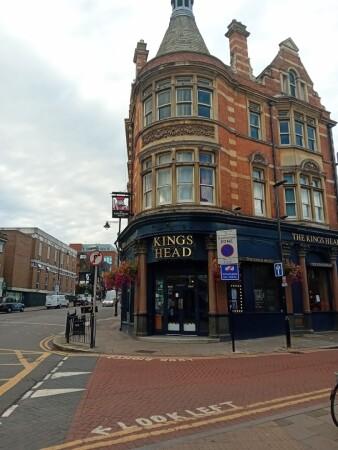 Best Sports Bars in LONDON - Kings Head