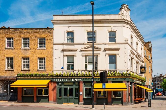 Best Sports Bars in LONDON - Lyttleton Arms