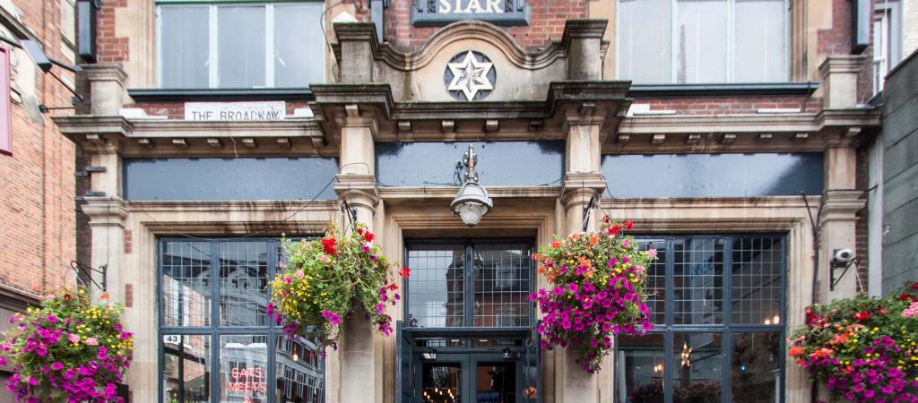 Best Sports Bars in LONDON - North Star Ealing