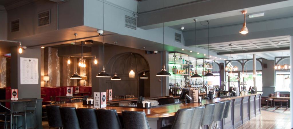 Best Sports Bars in SHEPHERDS BUSH - Sindercombe Social