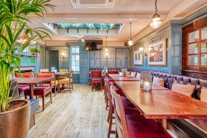 Best Sports Bars in LONDON - Volunteer