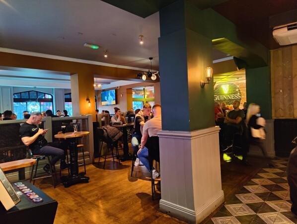 Best Sports Bars in CLAPHAM - O'Neills Clapham