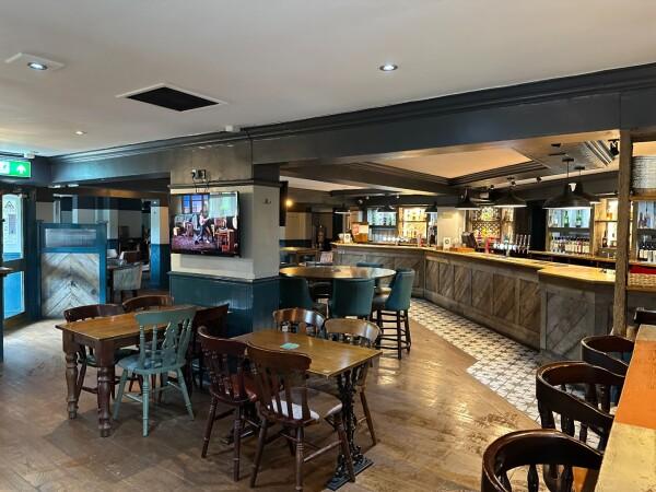 Best Sports Bars in Warrington - The Poacher