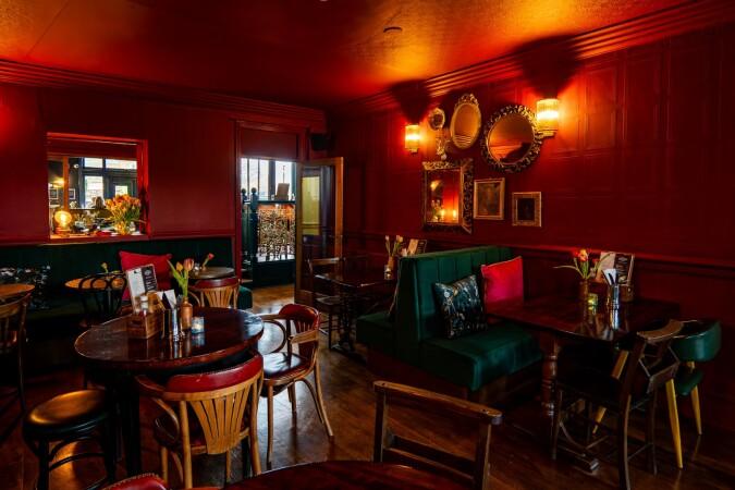 Best Sports Bars in London - The Holden