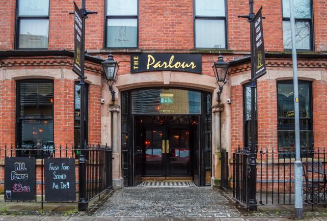 Best Sports Bars in Belfast - The Parlour