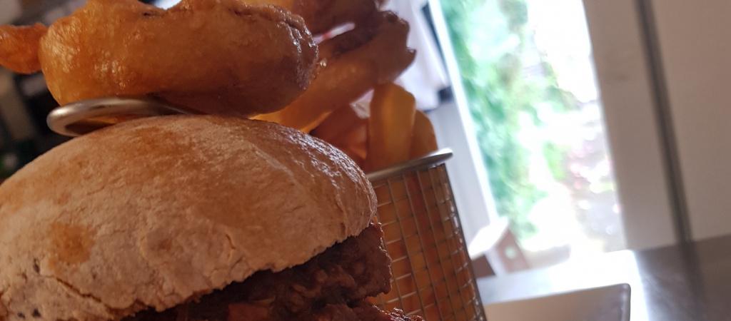 Best Sports Bars in Bristol - The Black Swan