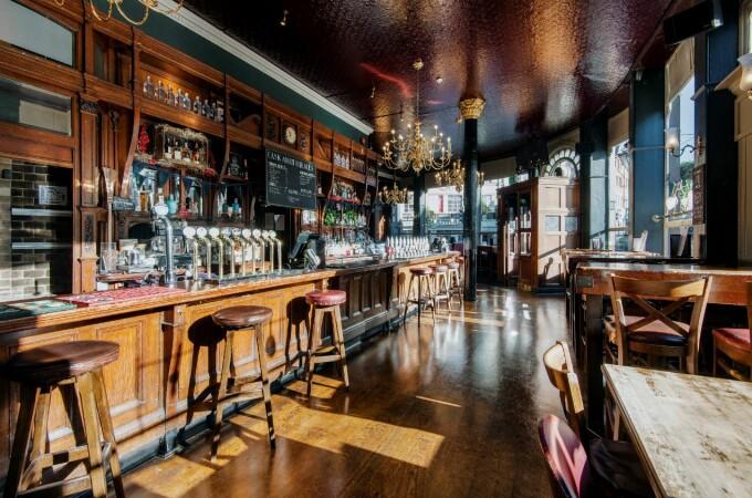 Les Meilleurs Bars à LONDON - Falcon