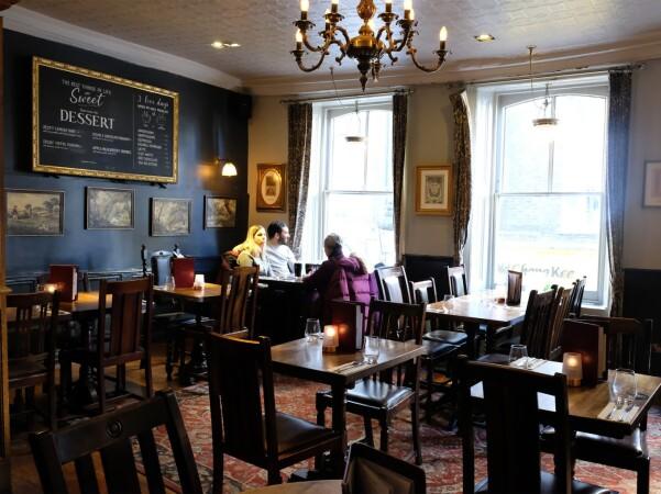 Best Sports Bars in COVENT GARDEN - White Swan