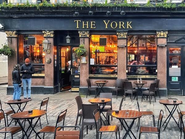 Best Sports Bars in London - The York